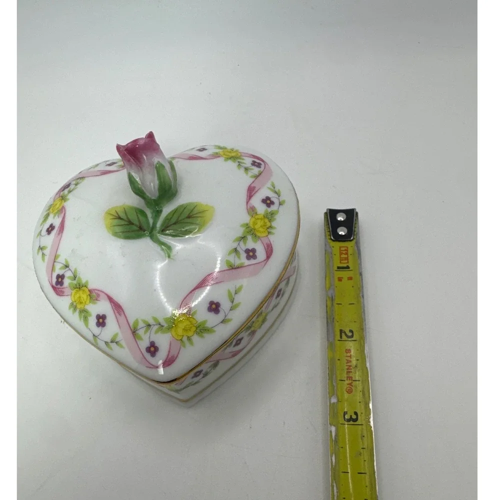 Vintage Lord & Taylor Heart Porcelain Trinket Box Rose Bud Lid Made in Japan